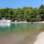 8780b * Stari Grad (Hvar)